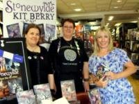 Stonewylde-Book-Signing-Eastbourne-01-10-11002.JPG